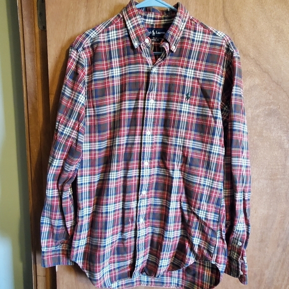 Ralph Lauren Classic Fit sz small.  Plaid. Button up.  Long sleeve - Picture 1 of 7